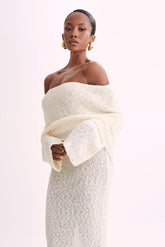 Elara - Elegant Off-Shoulder Maxi Dress