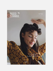 BASED ISTANBUL Issue No46 Hande Erçel - 4 – kahverengi çiçek desenli elbise, önden görünüm