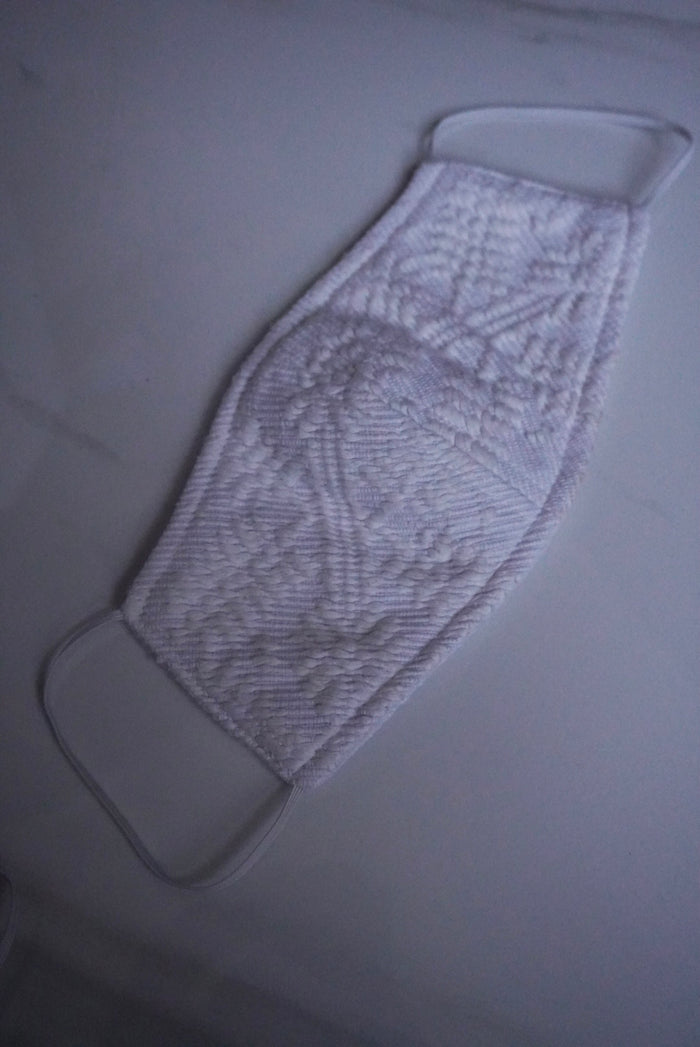 Off white Pinilian