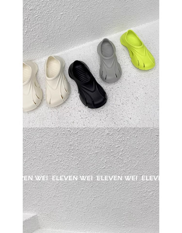 3.18 New Release/ Paris Ultra-Comfort Thick Sole Sandals Couples’ Beach Clog Crocs Men Women
